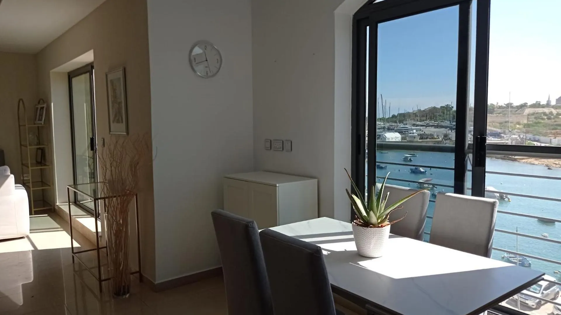 Apartment Shorebridge By Lvh Gzira
